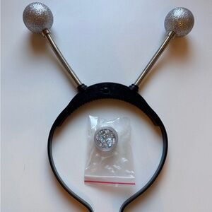 Sparkly Silver Martian Costume Headband & Glitter